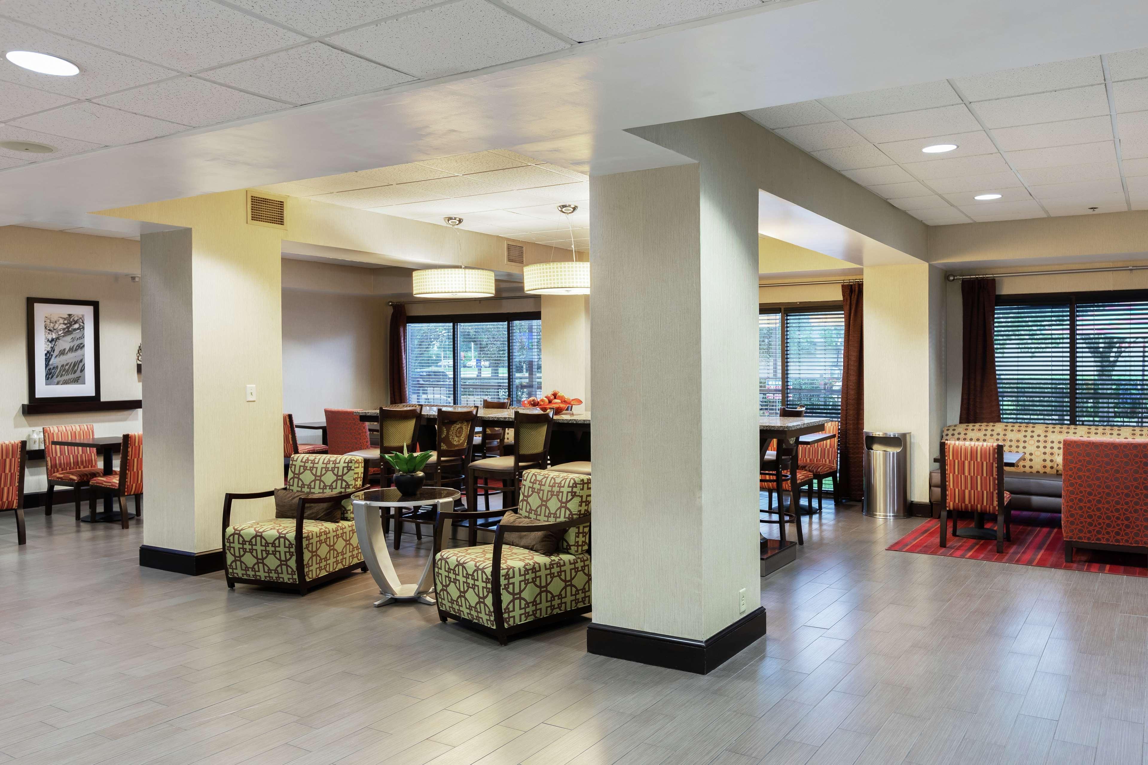 Hampton Inn Houma Exterior photo